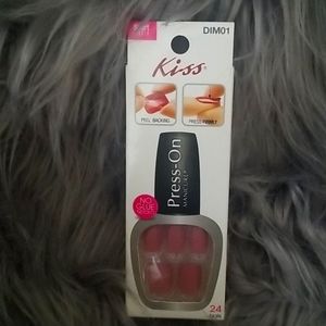 Kiss press on nails